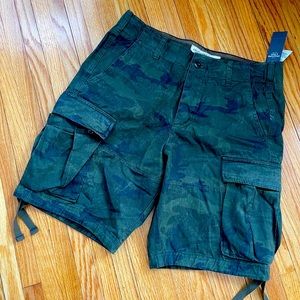 NWT Abercrombie Camo Cargo Shorts